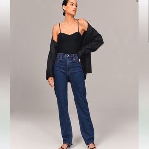 NWT Abercrombie 90s Straight Ultra High Rise Jeans sz 27R.